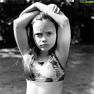 Christina Ricci - 74.4K Likes - #dayofthegirl
I nominate @lenakoro 🖤
1991
#maryellenmark