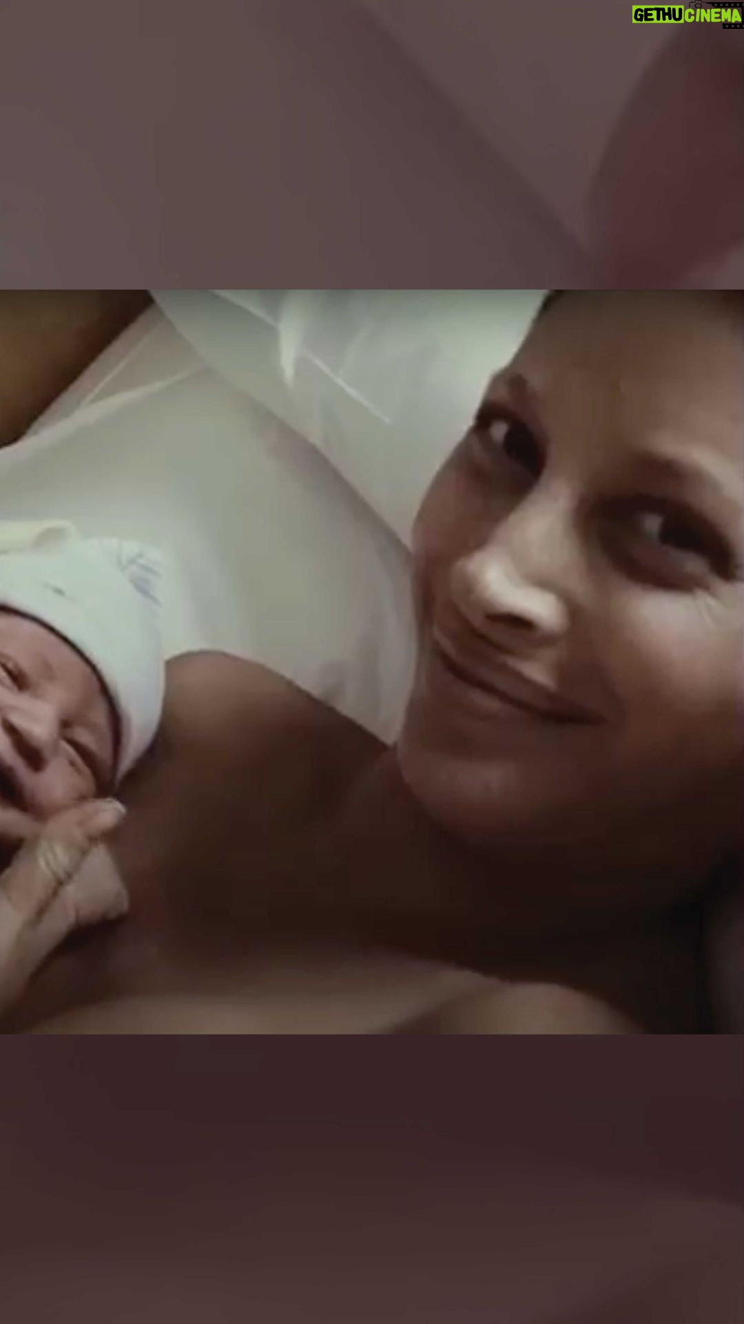 Christy Turlington Instagram - When I became a mom, I realized how little I knew about what women go through to give birth. That’s where @everymomcounts comes in. For over a decade, Every Mother Counts has played a significant role in mobilizing global attention and resources to combat the maternal health crisis and achieve birth justice. And today, for #humanrightsday, all donations to EMC are being DOUBLED thanks to an inspired donor. Please join me in giving before midnight tonight by clicking the link in my bio.