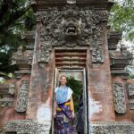 Christy Turlington Instagram - Sharing some highlights from a very special @everymomcounts Learning Tour in Indonesia. It was an honor to moderate a panel at ICM’s 33rd Triennial Congress with @iburobin @nikiagrayson_midwife, @nehamanks. Three Badass Midwives who lead with love and purpose and are providing consistent, compassionate, human-centered, life-saving reproductive healthcare in their respective countries. We met up with our group of EMC supporters when they arrived in Bali and were hosted by Ibu Robin at @bumisehat where we saw this approach in practice throughout the clinic and across the entire staff. The following day, we all gathered in a circle to share our stories and journeys that led us here guided by @debrapascalibonaro at Robin’s Peace Kitchen. We also visited some incredible sites along the way, reconnected with old friends and made new ones before sealing our time together in Lombok where we received the warmest welcome by the staff at @bumisehatlombok. I’m leaving this trip with so many beautiful memories and experience filled with life lessons about relationships and trust that need some time to absorb. For now, I will simply say thank you to the beautiful, gracious people of Indonesia for providing these opportunities to learn and grow. 🙏