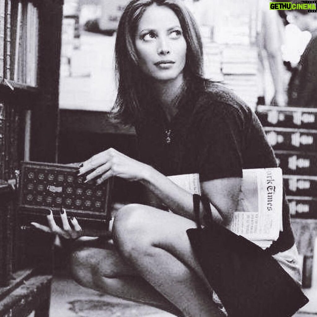 Christy Turlington Instagram - One of the great NYC locations for shoots is @strandbookstore This photo was taken by @pamela_hanson for @esquire magazine in the late 90’s when I was a student at @nyuniversity I can’t imagine downtown being the same without it. If you feel the same, please share your memories and do what you can to keep it open. #savethestrand