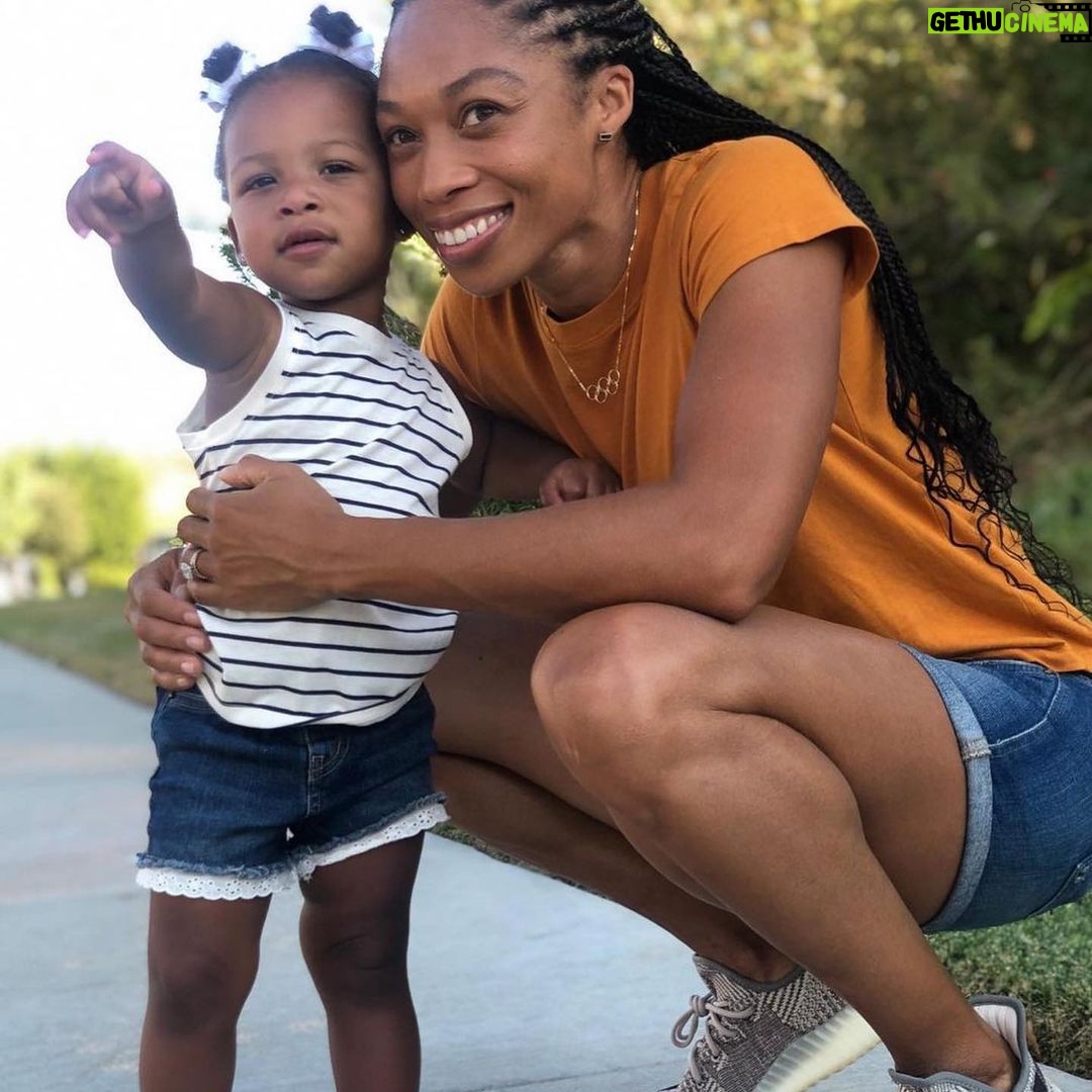 Christy Turlington Instagram - This Woman. This Mother. This Superior Athlete. Congratulations on earning your 11th Olympic Medal in Tokyo! #tokyo2020 @allysonfelix
