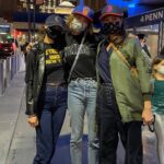 Christy Turlington Instagram - Highlights from date night with my girl 🧡💙🧡💙 #newyorkornowhere #newyorkknicks