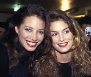 Christy Turlington Instagram - Happy Birthday Beauty @cindycrawford  Always a friend. Always a lady. 🥂❤️