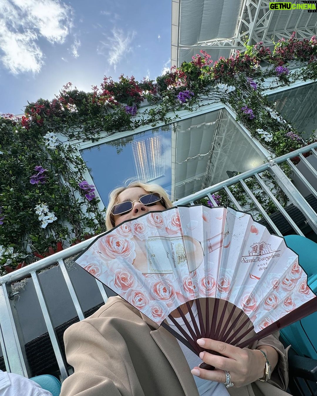 Claire Holt Instagram - go sports! miami open feat. the frosé of my dreams @santamargheritaus #santamargheritarose #ad