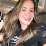Claudia Leitte Instagram – Quando você é mãe, quer registrar tudo com eles, pq o tempo tá passando rápido demais, porém, eles já não estão nem aí pra isso, você faz uma selfie e tenta parecer cult pra engajar! 😌 😏 😘