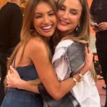 Claudia Leitte Instagram – Deixei o hotel por volta de 7h da manhã, minha produtora disse: “faça uma pose pq a luz tá boa!” Ah! Pessoal, vamos combinar que PIOR QUE MÁ VONTADE, É VONTADE NENHUMA! 🤣 Mas, quando cheguei no pgm, o jogo virou! “A vida é a arte do encontro…”, né? É tudo sobre GENTE! Sobre ser gente e ter gente! Valeu, Paty e time ENCONTRO!