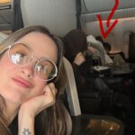 Claudia Leitte Instagram – Quando você é mãe, quer registrar tudo com eles, pq o tempo tá passando rápido demais, porém, eles já não estão nem aí pra isso, você faz uma selfie e tenta parecer cult pra engajar! 😌 😏 😘