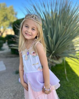 Cody Walker Instagram - Happy 5th birthday Remi Rogue! 🎂 🎈 🎉 I’m so proud to be your daddy. You’re a real challenge but we wouldn’t have it any other way! ❤️ 😆#5goingon15  #sugarandspice