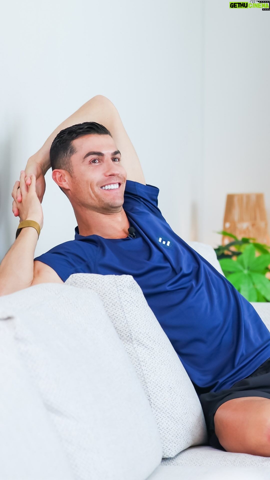 Cristiano Ronaldo Instagram - IT’S ON! 💥 @erakulis is a project very close to my heart. Born from my desire to promote a balanced and healthy lifestyle for everyone. Now, the tools to care for your body and mind are right at your fingertips! The platform is already available for download. #Erakulis #BeErakulis #CristianoRonaldo #CR7 #Wellness #Lifestyle #Holistic #Fitness #Nutrition #MentalBalance #Health #HealthyBody #HealthyMind