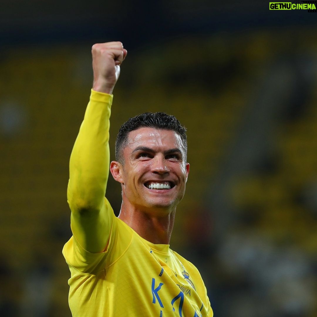Cristiano Ronaldo Instagram - This is how we do it ✋🏽 Amazing victory and another hat-trick!
