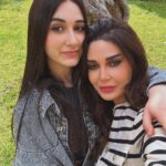 Cyrine Abdel Nour Instagram - أحد "الشعانين" هو يوم ذكرى دخول سيدنا يسوع المسيح الى أورشليم القدس واستقبله الشعب فارشًـا ثيابه وأغصان الاشجار أحسن إستقبال. وهو اليوم الأول في أسبوع الآلام الذي يسبق عيد الفصح، حيث تقام الاحتفالات الدينية الطقسية شعنينة مباركة 🕊️ #احد_الشعانين #سيرين_عبدالنور #سيرين_عبد_النور #cyrineabdelnour #happysunday #happypalmsunday #family #love Lebanon