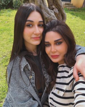 Cyrine Abdel Nour Instagram - أحد "الشعانين" هو يوم ذكرى دخول سيدنا يسوع المسيح الى أورشليم القدس واستقبله الشعب فارشًـا ثيابه وأغصان الاشجار أحسن إستقبال.
وهو اليوم الأول في أسبوع الآلام الذي يسبق عيد الفصح، حيث تقام الاحتفالات الدينية الطقسية 
شعنينة مباركة 🕊️
#احد_الشعانين 
#سيرين_عبدالنور 
#سيرين_عبد_النور 
#cyrineabdelnour #happysunday #happypalmsunday #family #love