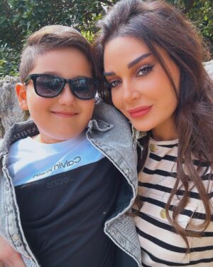 Cyrine Abdel Nour Instagram - أحد "الشعانين" هو يوم ذكرى دخول سيدنا يسوع المسيح الى أورشليم القدس واستقبله الشعب فارشًـا ثيابه وأغصان الاشجار أحسن إستقبال.
وهو اليوم الأول في أسبوع الآلام الذي يسبق عيد الفصح، حيث تقام الاحتفالات الدينية الطقسية 
شعنينة مباركة 🕊️
#احد_الشعانين 
#سيرين_عبدالنور 
#سيرين_عبد_النور 
#cyrineabdelnour #happysunday #happypalmsunday #family #love