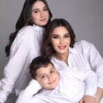 Cyrine Abdel Nour Instagram – الأمومة تاج على راسي 
انتو حلمي يللي تحقق شكراً يا رب 
💖💙
#عيد_الام 
#سيرين_عبد_النور 
#سيرين_عبدالنور 
#cyrineabdelnour 
#mothersday #motherhood Lebanon