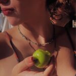 Damlasu İkizoğlu Instagram - Sun. Sunglasses. Fruit. 🍇
