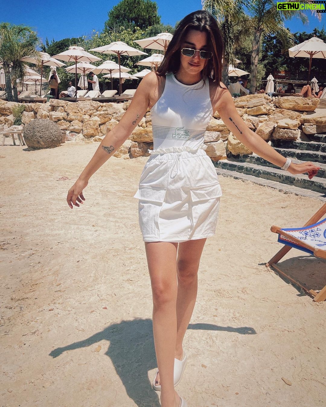 Damlasu İkizoğlu Instagram - 𝓟𝓮𝓻𝓯𝓮𝓬𝓽 𝓭𝓪𝔂𝓼 𝔀/ @lacoste 🐊♥️ Alaçatı,İzmir