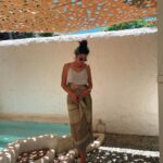 Damlasu İkizoğlu Instagram - Sun. Sunglasses. Fruit. 🍇