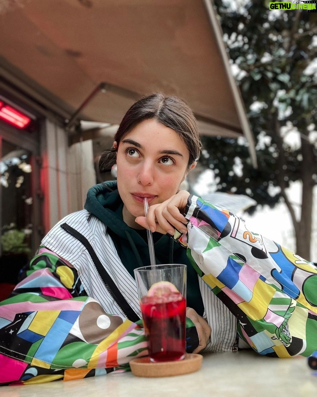 Damlasu İkizoğlu - 181.1K Likes - 🍄