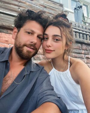 Damlasu İkizoğlu Instagram - Pazarpazar 🤡