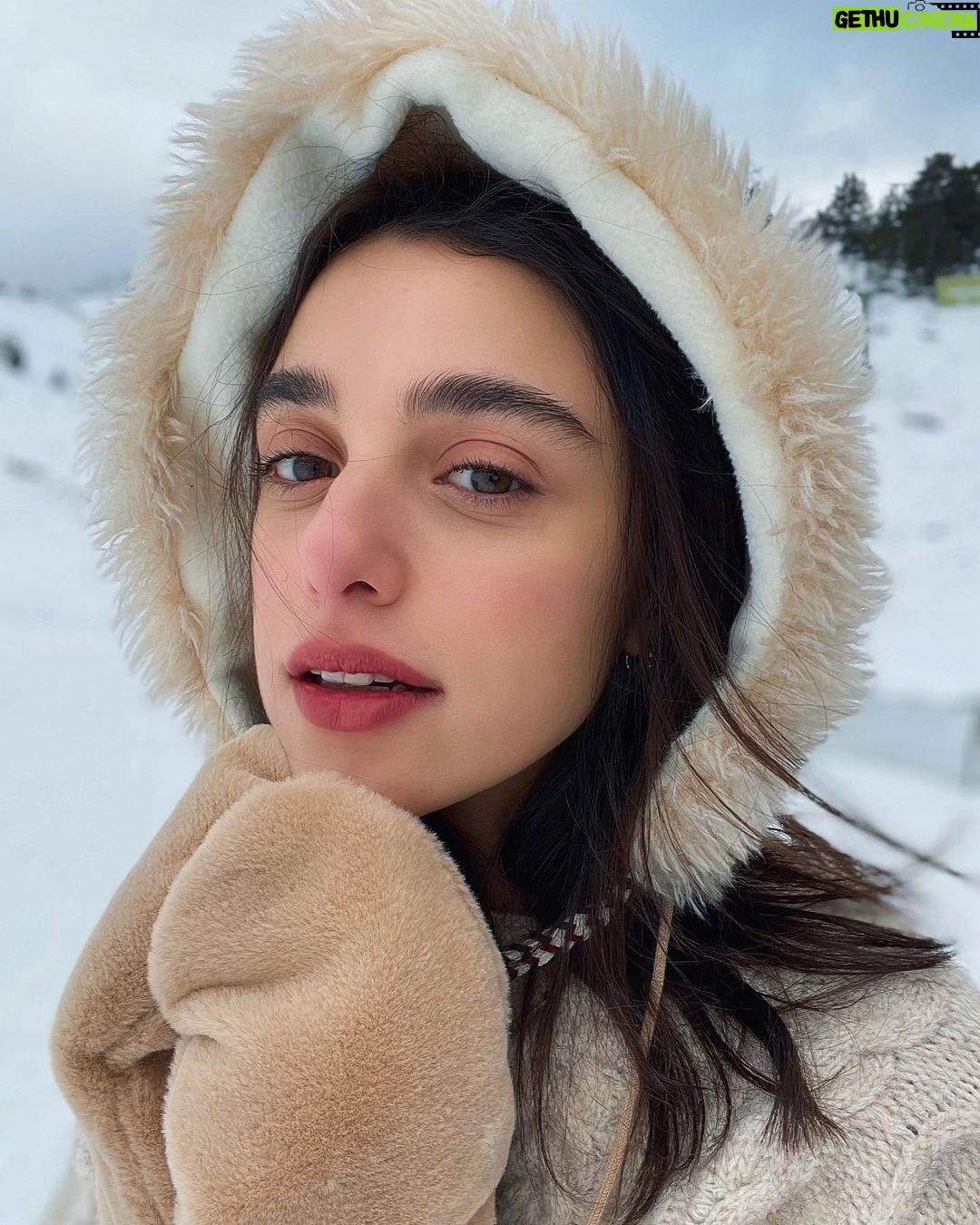 Damlasu İkizoğlu - 206K Likes - ❄️
@eleledergisi #elelesnowyoga 🫶🏻