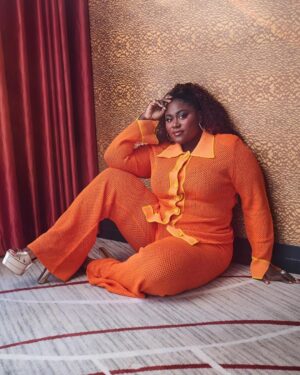 Danielle Brooks Instagram - As much as you all see me smiling and happy, I too have challenging days where I need to sit, breathe, and count my blessings. Gotta give thanks for the sunshine and the rain, remembering that it’s still a beautiful day because, well, we made it to another day full of promise and endless possibilities. 🌻