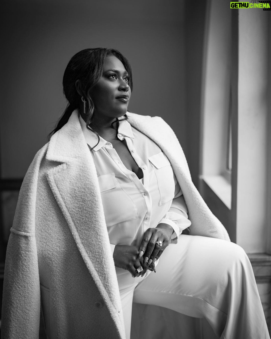 Danielle Brooks - 90K Likes - I joined the ranks yesterday and now…
It’s time to soar higher. 🕊️
Oscar Nominee. Danielle Brooks.
📸 @misanharriman