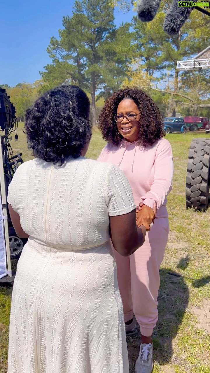 Danielle Brooks - 60.5K Likes - Happy 70th birthday @oprah 🤸♂️🎊🥂Love ya like a fat kid loves cake or even better, love ya like you love bread. Sending you so much love. ❤️ 💜❤️