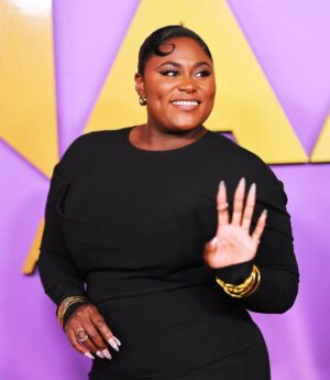 Danielle Brooks Instagram - And just like that, my chapter(s) with @thecolorpurple have come to an end. What a beautiful unpredictable ride it has been.  Thank you to my team, my glam squad, @jlynnstyle18 @infamousmstish @rebekahaladdin and every designer that dressed my 52 inch hips. Thank you to the phenomenal photographers and videographers that captured all of these special moments for me. @bokocecile @evision_photoz @destinyfulfild @fosterlew Thank you to everyone who has poured into me, sent a text, dm, voted, called, watched my interviews, loved on me in some capacity. Thank you. Next ride, MINECRAFT. 
Onward and Upward. 💜