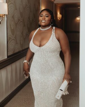 Danielle Brooks Instagram - One assignment: f✨ em up! 😉 

#vanityfair #oscars