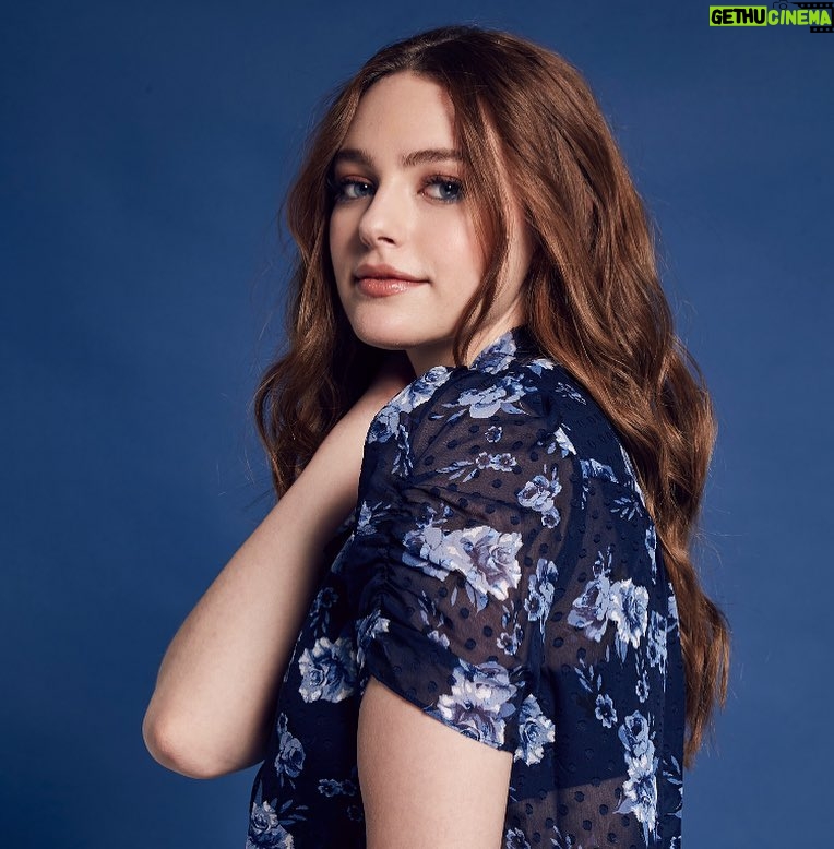 Danielle Rose Russell Instagram - why so blue? @tvguidemagazine