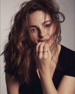 Danielle Rose Russell Instagram - happy ✨