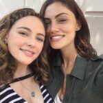 Danielle Rose Russell Instagram - Coolest mom around ♥️ @phoebejtonkin