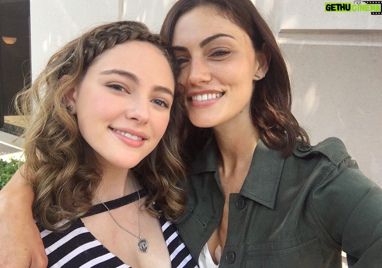 Danielle Rose Russell Instagram - Coolest mom around ♥️ @phoebejtonkin