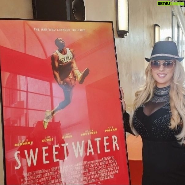 Darcy Donavan Instagram - I had such an amazing time yesterday the Warner Brothers Studio for the movie premiere of, "Sweetwater," opening in movie theaters this weekend!🎬 My wonderful friend who is the Writer-Director, Martin Guigui, never gave up on telling this story of the first African American, Nat Sweetwater Clifton, to get a contract to play in the NBA.🏀♥️ Such a heartwarming true story and such terrific Celebrity Talent, Everett Osborne, Cary Elwes, and Richard Dreyfuss and many more!💯💝❤️ Martin you did an incredible job! Congratulations on this amazing film, l'm so proud of you and the family! Wishing everyone a fantastic day and let me know what you think of this incredible film!😊❤️ #WarnerBrothers #redcarpet #writer #director #moviepremiere #actor #recordingartist #sweetwater #martinguigui #harlemglobetrotters Hollywood, California