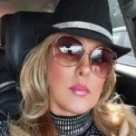 Darcy Donavan Instagram - On my to the Warner Brothers Lot to see the movie premiere of SweetWater! Have a terrific day Everyone:)😘❤️👍