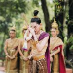 Davika Hoorne Instagram – วันนี้ได้มาไหว้ท้าวศรีสุดาจันทร์ถึงสถานที่จริงรู้สึกถึงพลังของแม่ค่ะขอให้โปรเจ็คนี้ปลอดภัยผ่านไปด้วยดีทุกคนทำงานราบรื่น 🙏🏻❤️ ขอบคุณทุกคนที่ไปด้วยกันขอบคุณพี่ดาว ขอบคุณทุกฝ่ายขอบคุณทีมน้องนางรำขอบคุณพี่ใหญ่และผู้ใหญ่อีกหลายท่านที่ไปร่วมไหว้พร้อมกันนะคะ❤️🙏🏻 ขอบคุณชุดสวยสวยๆจากครูไก่ค่ะ