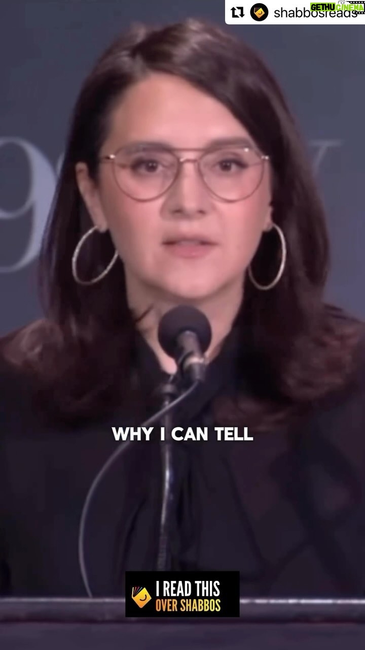 Debra Messing Instagram - REPOST @shabbosreads “I thought America was a different kind of diaspora.” Bari Weiss @thefreepress echoing the thoughts going through the minds of so many American Jews. Did you see this coming? 🎥The 92nd St Y #antisemitism #jewhatred #endjewhatred #stopantisemitism #israel #israelstrong #amyisraelchai #jewishandproud