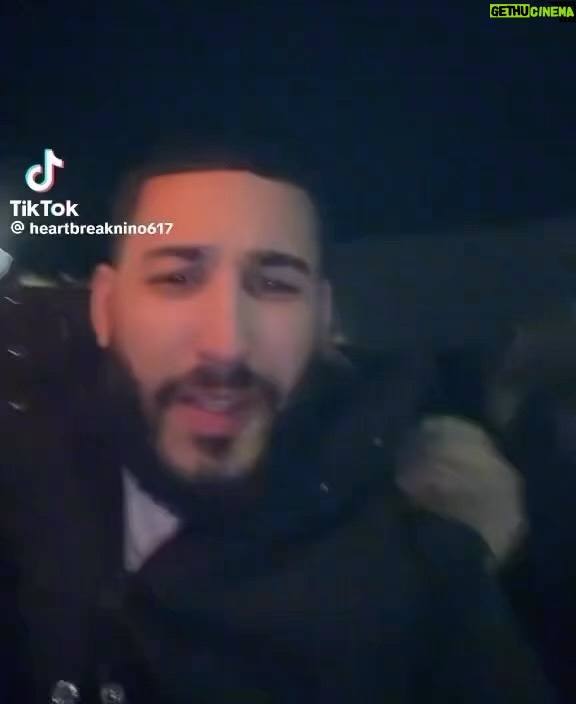 Debra Messing Instagram - @heartbreaknino617 is here to explain why chanting “Free Palestine” doesn’t make any sense (his words). Please watch until the end, then let me know your thoughts. #endwar #israel #arabisraeliwar #palestine #bringthemhome