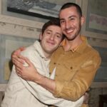 Debra Messing Instagram - WHAT A GIFT! To watch a brilliant comic soar on stage, bring tear inducing laughter to everyone witnessing his sorcery and deliciousness, while being challenged to see what our darkest corners hide. Tonight, at 10 pm do not miss JUST FOR US with @alexedelman on HBO MAX. You will hear the craziest story about how an orthodox Jewish kid from Boston crashed a Neo-Nazi meeting in Queens New York, and momentarily fell for a cute white supremacist named Chelsea. The screening was the highlight of the year. Gathering with Jew~loving people, being momentarily lifted out of our never ending grief, to celebrate an artist who celebrates a people, and all people, in the funniest most nuanced way. If you need a laugh— here it is! Congratulations @alexedelman ! PS this show started off- broadway, moved to Broadway and now is streaming. Let me know if you saw the show in NY! #comedy #jewishcomedy #onemanshow #whitesupremacists #boston #hbomax