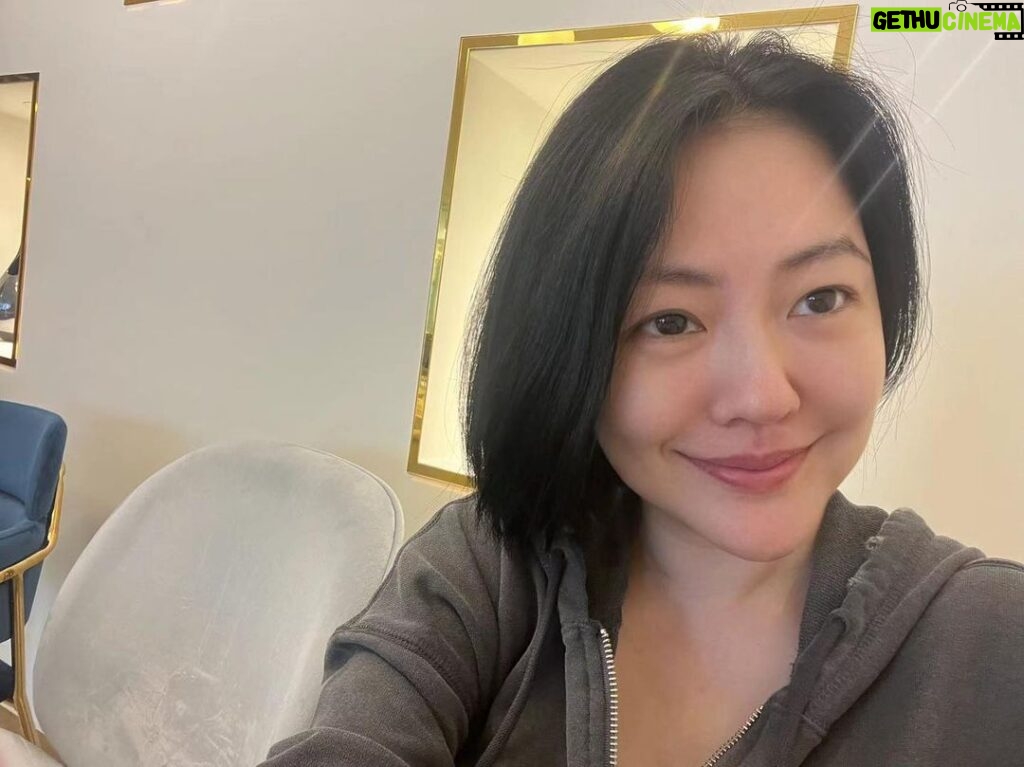 Dee Hsu Instagram - 要回家了，媽媽累了😮‍💨暑假還沒結束喔😇