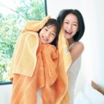 Dee Hsu Instagram – 身為國際巨星也是家庭主婦的我，當然也要重視生活的品質💞
跟大家分享近期跟許老三最愛的居家用品 「 @oneboyhome 」
👉 https://oneboyhome.com/FPnLT

不僅有冰鋒被還有浴巾和毛巾，只能說產品和照片都太深得我心了
你還沒買?!還不快給我去下單

#蓋比不蓋還涼
#ONEBOYHOME冰鋒被