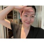 Dee Hsu Instagram - 今天我又是性感廚娘！第一道是南瓜蒸飯，我承認有人會說像排泄物的顏色，但我女兒狂吃❤️真的是好吃啦！高麗菜是我一直不敢挑戰的菜，因為我覺得它們好澎，到底要炒多久才會縮小！但今天也成功了！我一定要跟小s要簽名照啦❤️