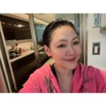 Dee Hsu Instagram – 卸下巨星的身分，回到家立刻洗手做羹湯！抱歉，食物拍的有點醜😅白白那個是玉米湯，有點煮太久了🥹