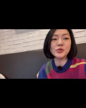 Dee Hsu Instagram - 韓國第三天，換上高中制服去樂天樂園玩，裝一下年輕！當然免不了要吃美食—部隊鍋❤️停不下來啊😭尤其那起司片加下去，我的心彷彿一起融化了～～

#韓國觀光公社 #한국관광공사 
#韓國S郎嘿❤️ #한국여행 #한국사랑해❤️ 

風衣 @BOSS 
鞋 包 @CHLOE