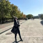 Dee Hsu Instagram - 打完羽球，出來看到藍天、大樹、微風～心情好好～頭髮有飛起來，代表我有洗喔😉