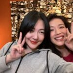 Dee Hsu Instagram – 受偉忠哥、小慧姐之邀，榮幸跟全亞洲第二美的實力派巨星吃飯（小慧姐做的菜實在是無敵）她純素顏，依舊美麗，爲人隨和可愛！不愧是全亞洲第二美的實力派巨星👍第一美是誰？我就低調點了😊