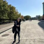 Dee Hsu Instagram - 打完羽球，出來看到藍天、大樹、微風～心情好好～頭髮有飛起來，代表我有洗喔😉