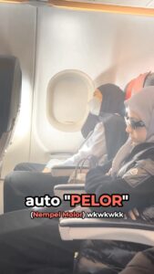 Dian Ayu Instagram - “Kodong.. kasiannya itu mommy ratna.. ta nganga mulutna he 🤣” comment nya di group aku jadiin caption LOL Jadi inget ini kita dari paris ke swiss tidur cuma 2jam makanya muka bantal semua ya bund.. Faktor U juga ngaruh sih.. HAHAHAHA coba tag temenmu yg pelor kalo lagi trip…