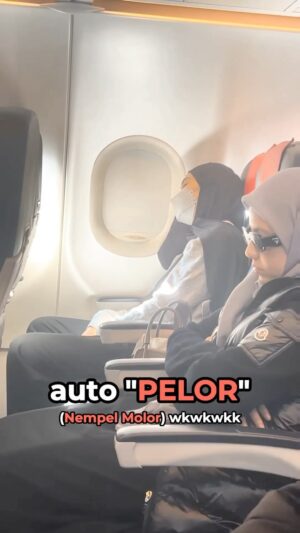 Dian Ayu Instagram - “Kodong.. kasiannya itu mommy ratna.. ta nganga mulutna he 🤣” comment nya di group aku jadiin caption LOL 

Jadi inget ini kita dari paris ke swiss tidur cuma 2jam makanya muka bantal semua ya bund.. Faktor U juga ngaruh sih.. HAHAHAHA coba tag temenmu yg pelor kalo lagi trip…