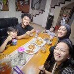 Dian Ayu Instagram - Marhaban yaa Ramadhan.. kami keluarga @theanandayu mau minta maaf kalo ada salah salah.. Bismillahh untuk Ramadhan ini, semoga Allah mudahkan dan kita semua diberi kesehatan yaaa.. selamat puasaaaa semuanya 😍 buat yang salfok sama Bulbul, di slide berikutnya ada ekspresi jelasnya, dia gak sabarrrr mau makannn 🤣🤣🤣